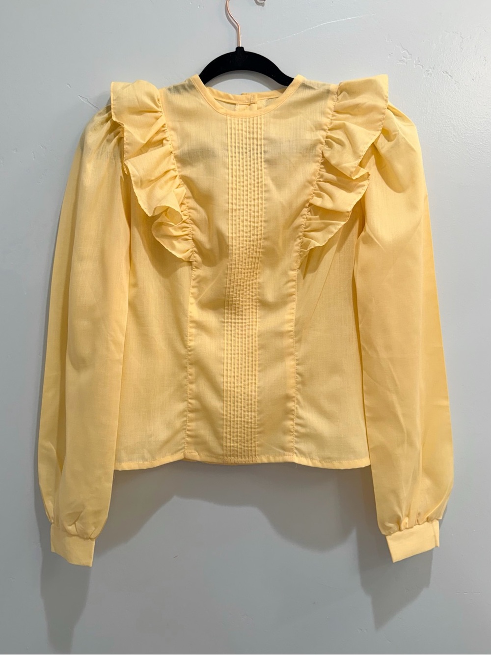 Vintage 70s You Babes Pastel Yellow Ruffle Tuxedo Pleat Blouse Back Button Sz S - Picture 4 of 16